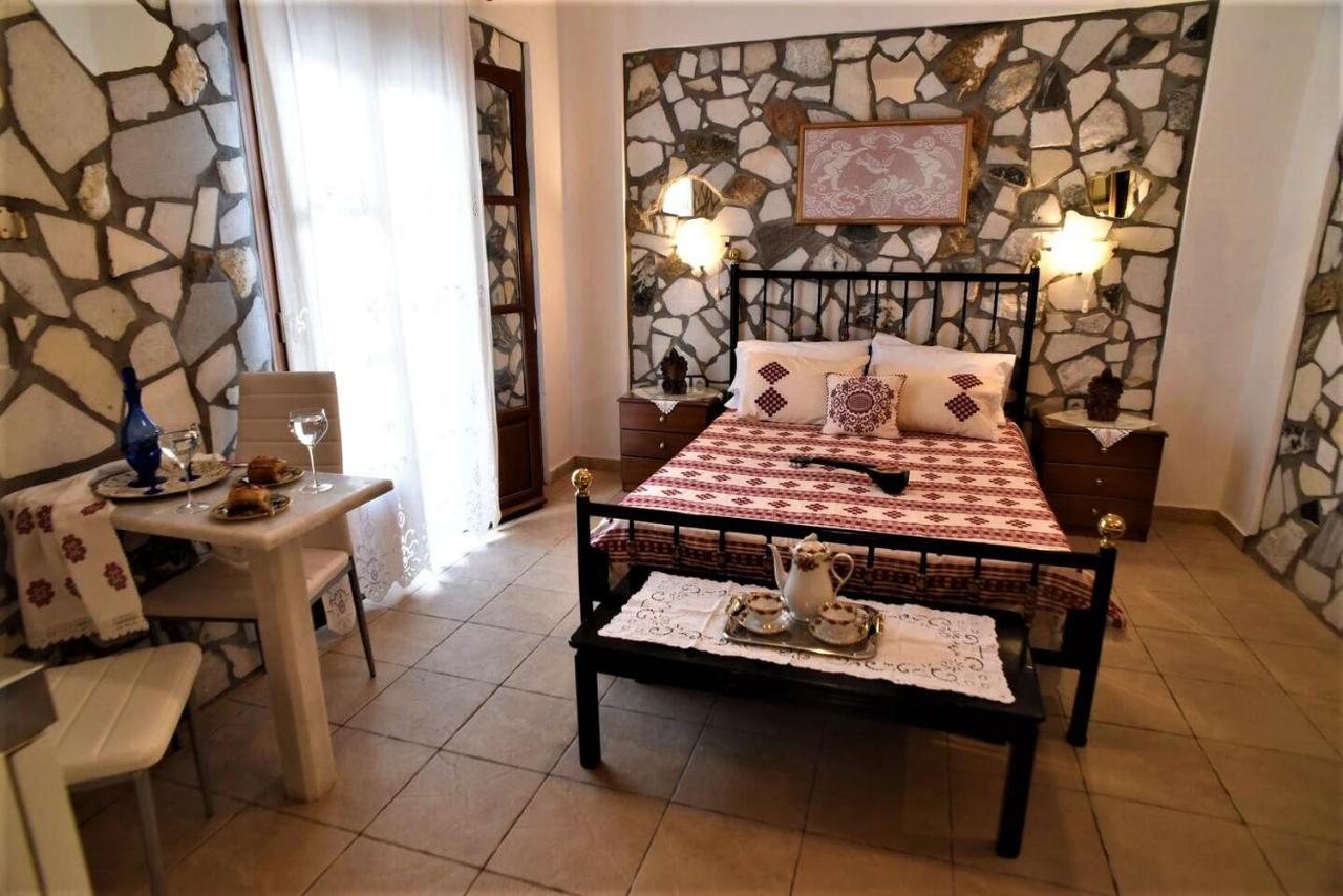 Pasas Castle - Unique Luxury Apartments Naxos City Extérieur photo