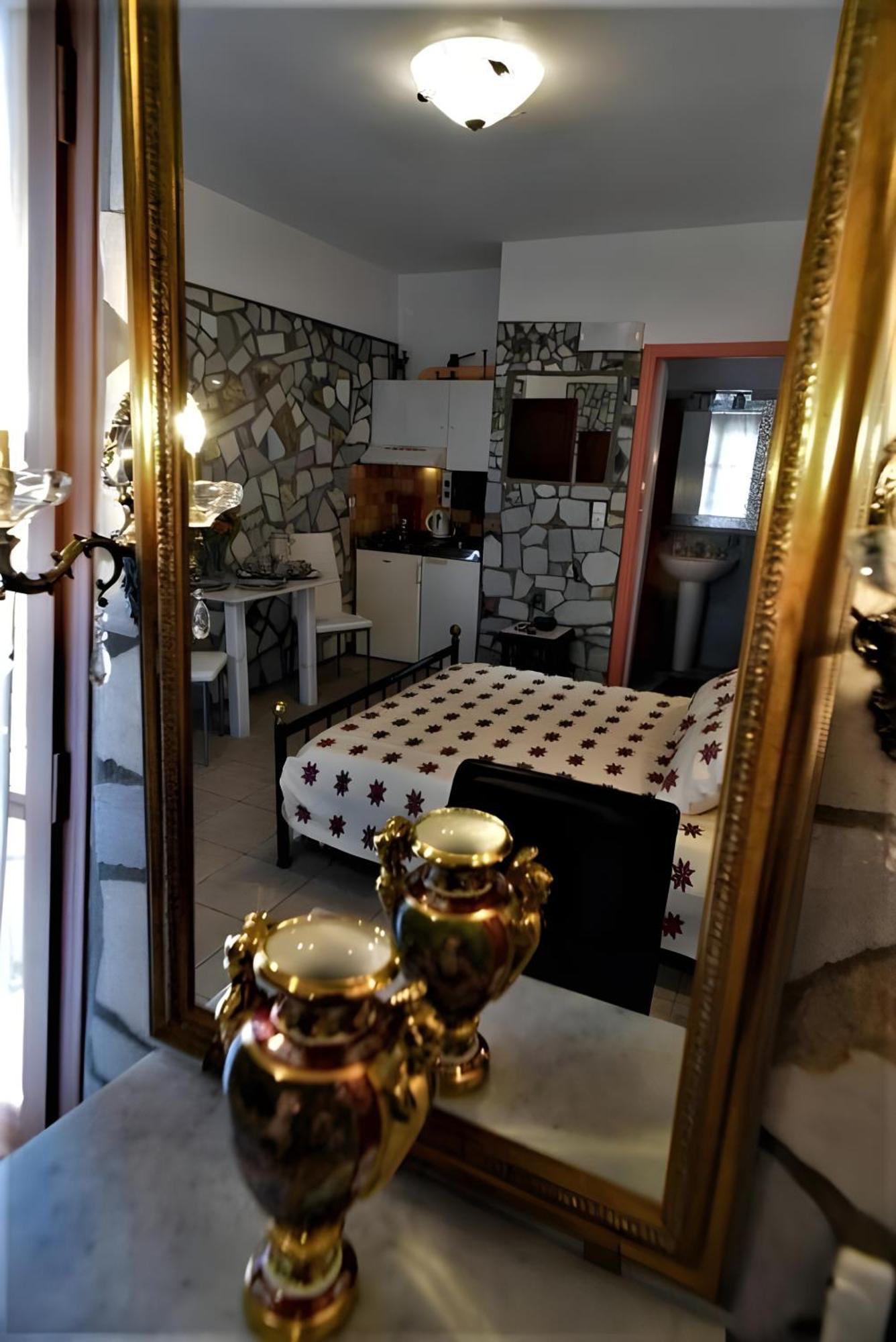 Pasas Castle - Unique Luxury Apartments Naxos City Extérieur photo